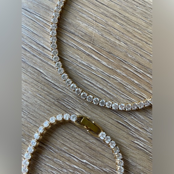 Necklace and bracelet! - Picture 3 of 3